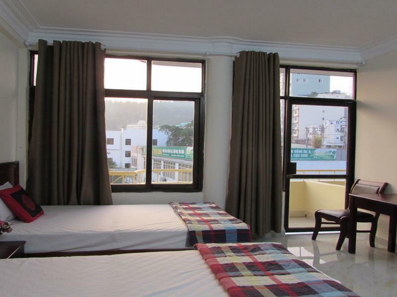 Viet Nhat Halong - Bai Chay 2*