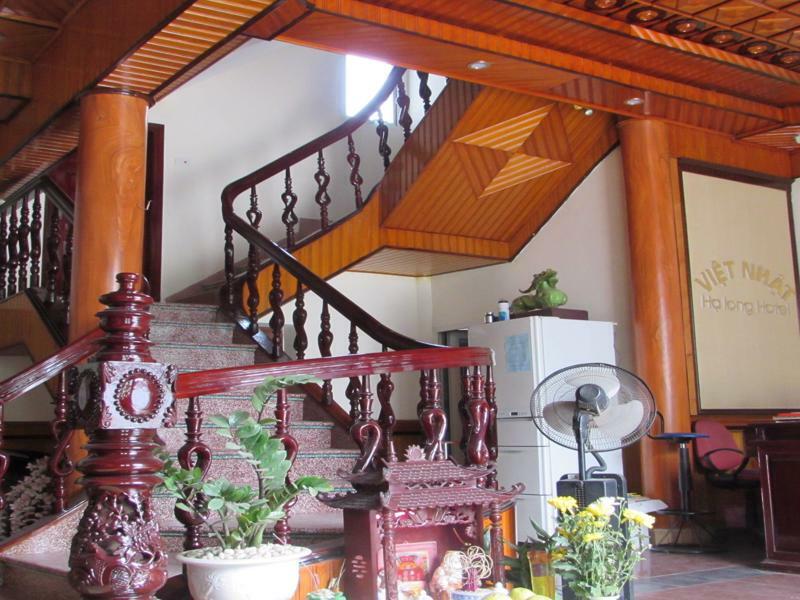 Hotel Viet Nhat Halong - Bai Chay 2*