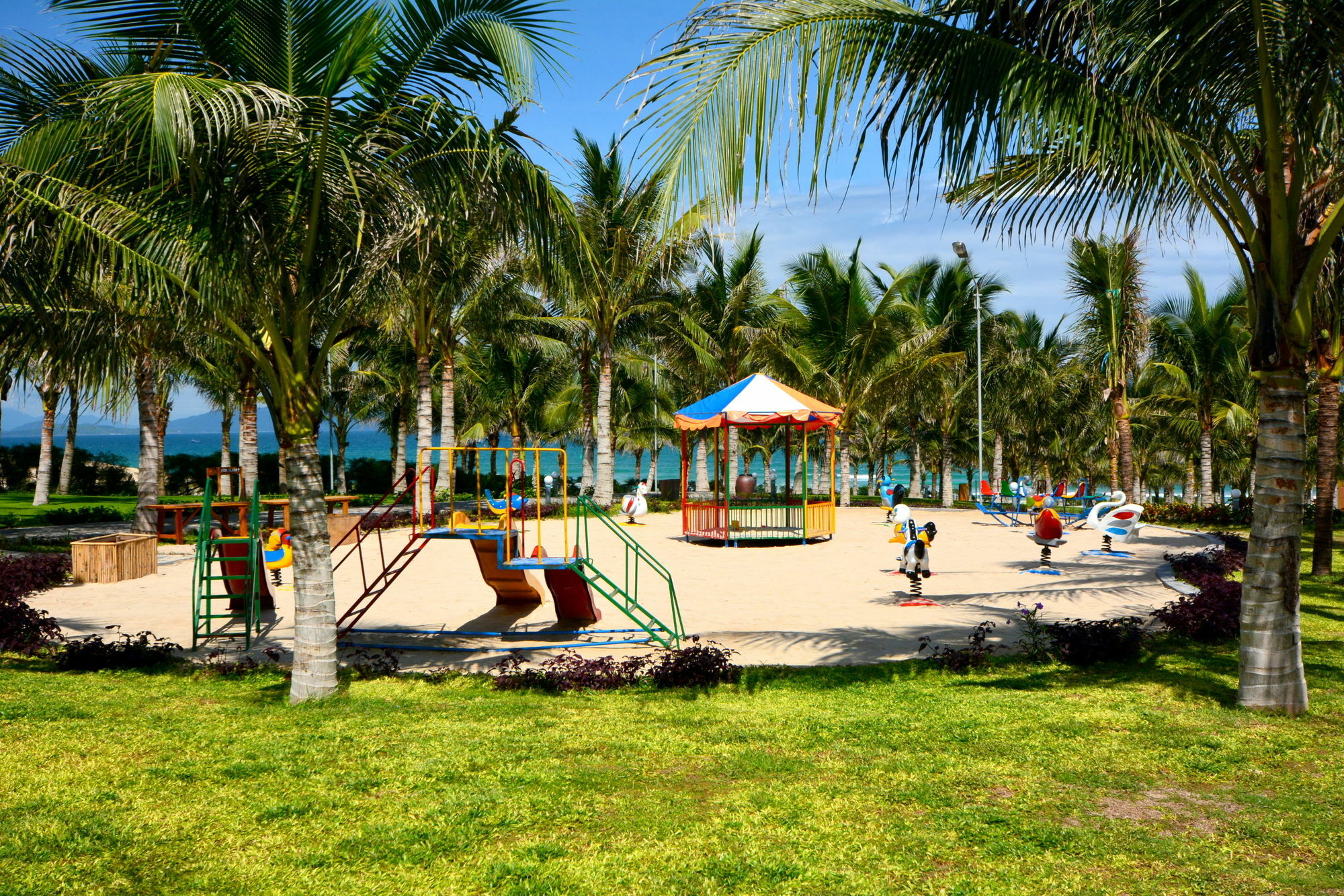 Dessole Nha Trang Resort Mieu Ong
