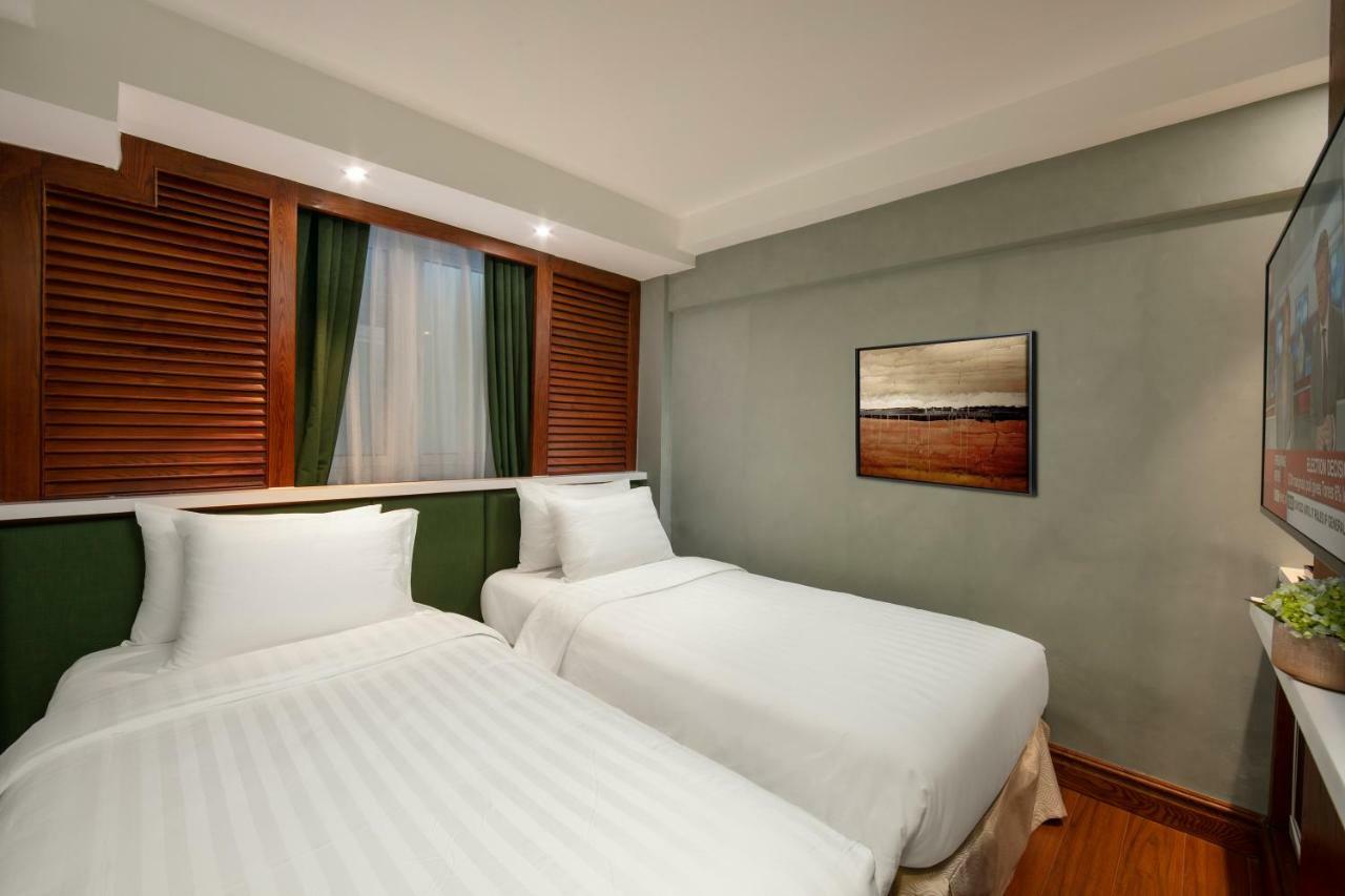 Hotel La Selva & Hanoi