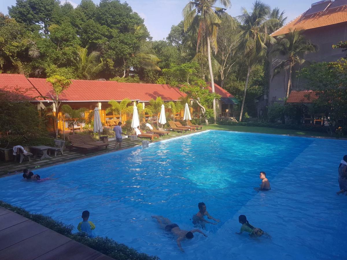 Resort Azura 3*