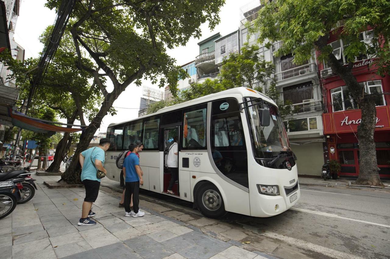 Swan Cruises Halong  Ha Long