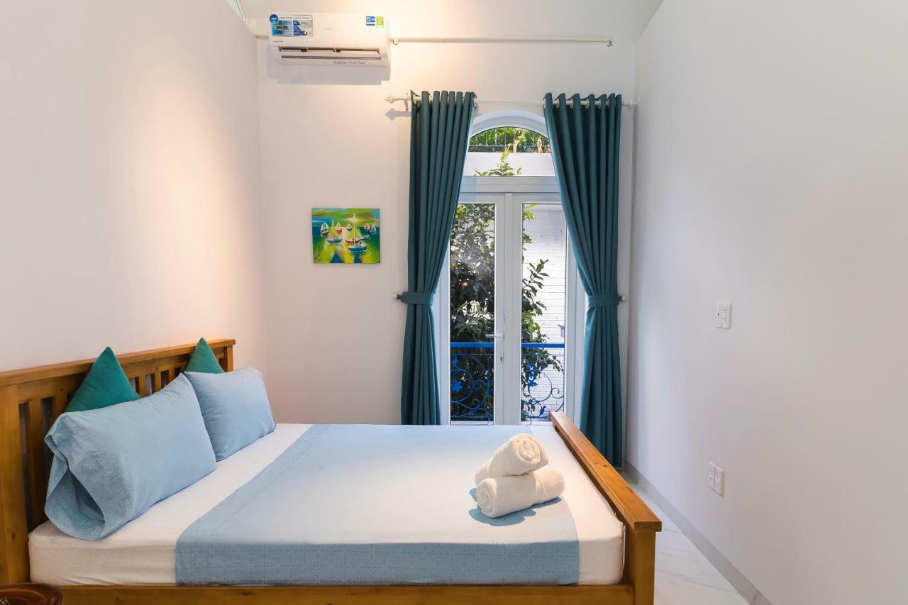 Christina's - Santorini Nha Trang