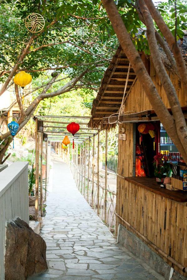 Escalade Experience Cam Ranh