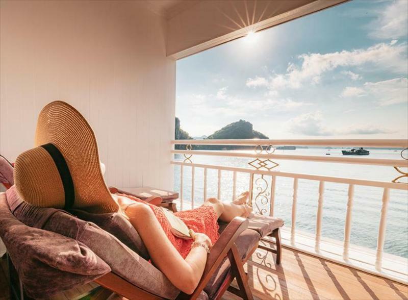 Heritage Line Violet Cruise - Halong Bay & Lan Ha Bay 