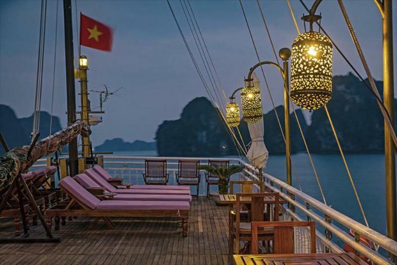 Heritage Line Violet Cruise - Halong Bay & Lan Ha Bay 5*