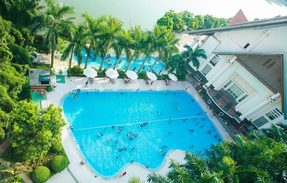 Resort Song Hong