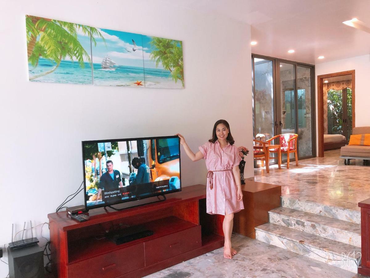Happy Owner Villa Ngoc Quang