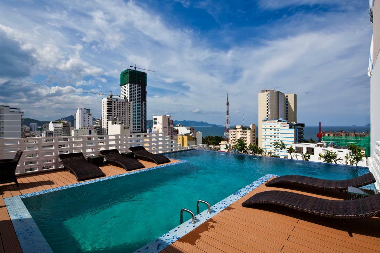 Golden Hotel