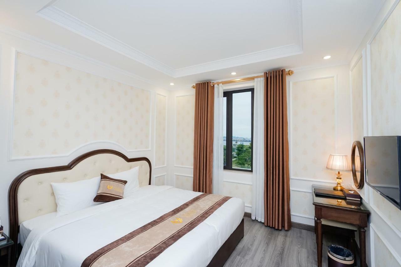 Vincent Halong 3*