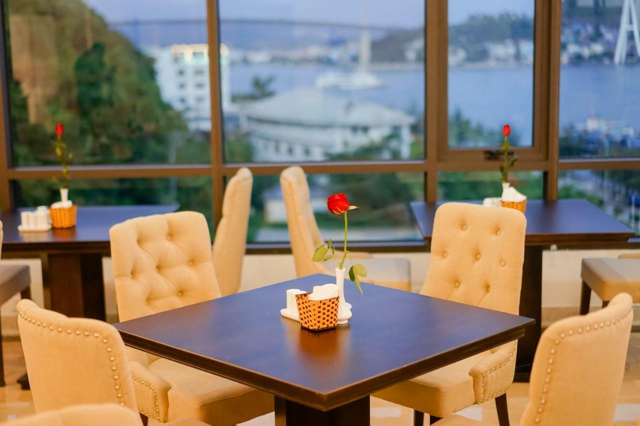 Vincent Halong Hotel 3*