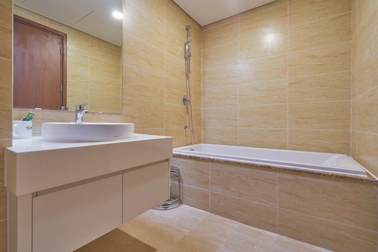 Bunhomestay Spacious 4 Bedroom City&sea View 1 Min Walk To Sea * Hạ Long