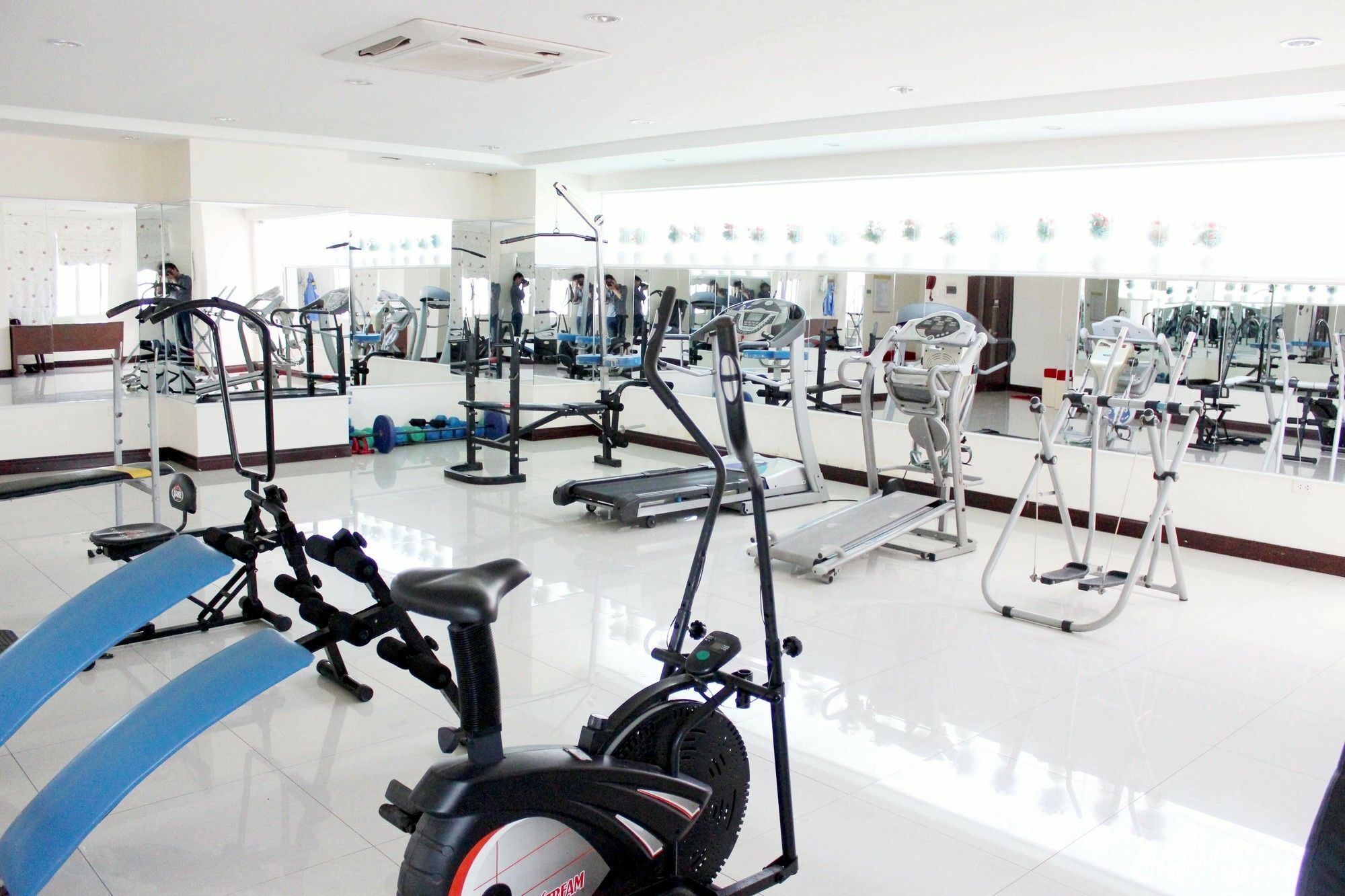 Khách sạn Vinh Trung Plaza