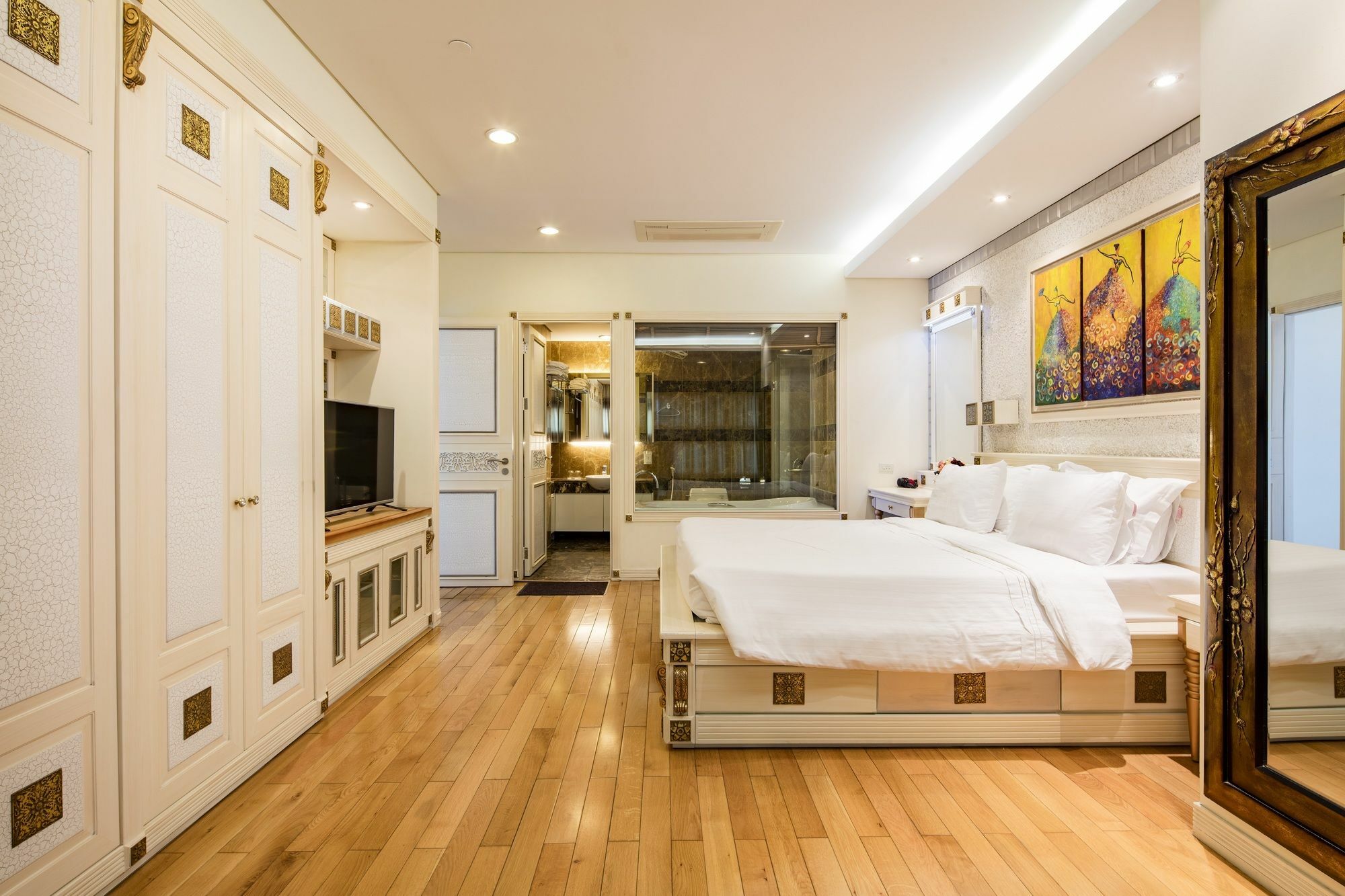 Lotus Village Condotel *
