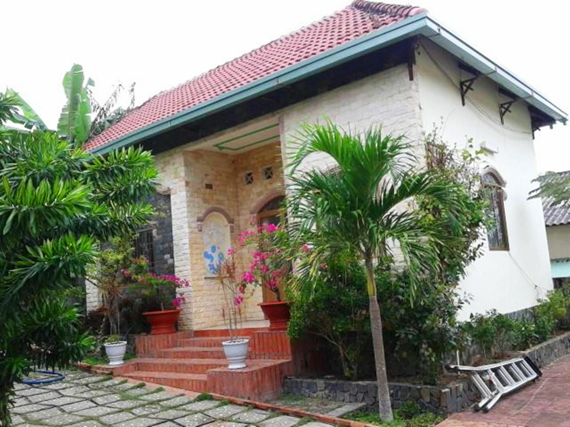 Ha Nga Guest house 2*