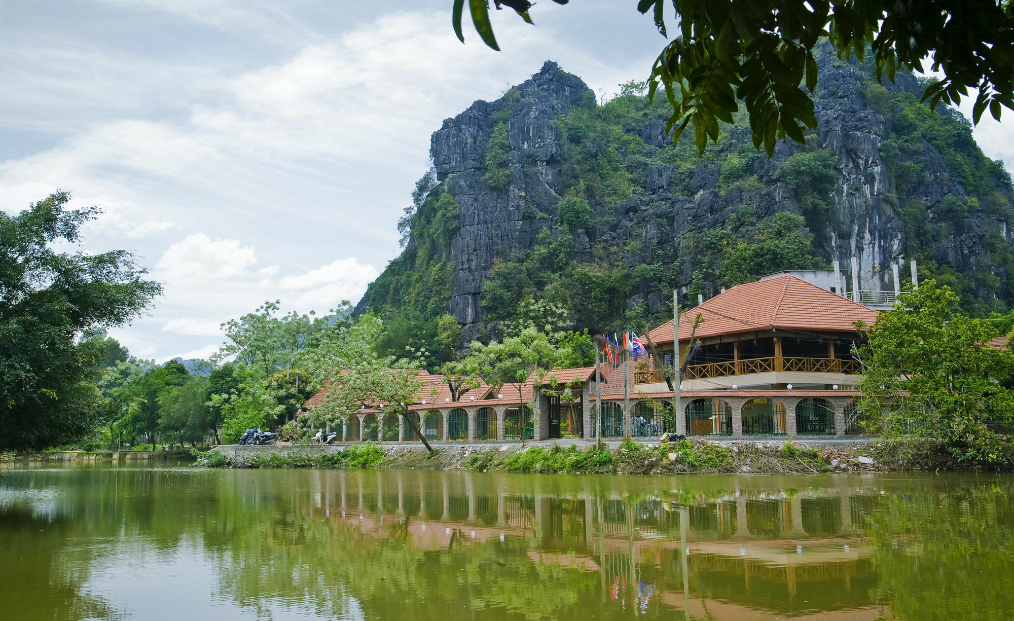 Tam Coc Friends Ninh Binh