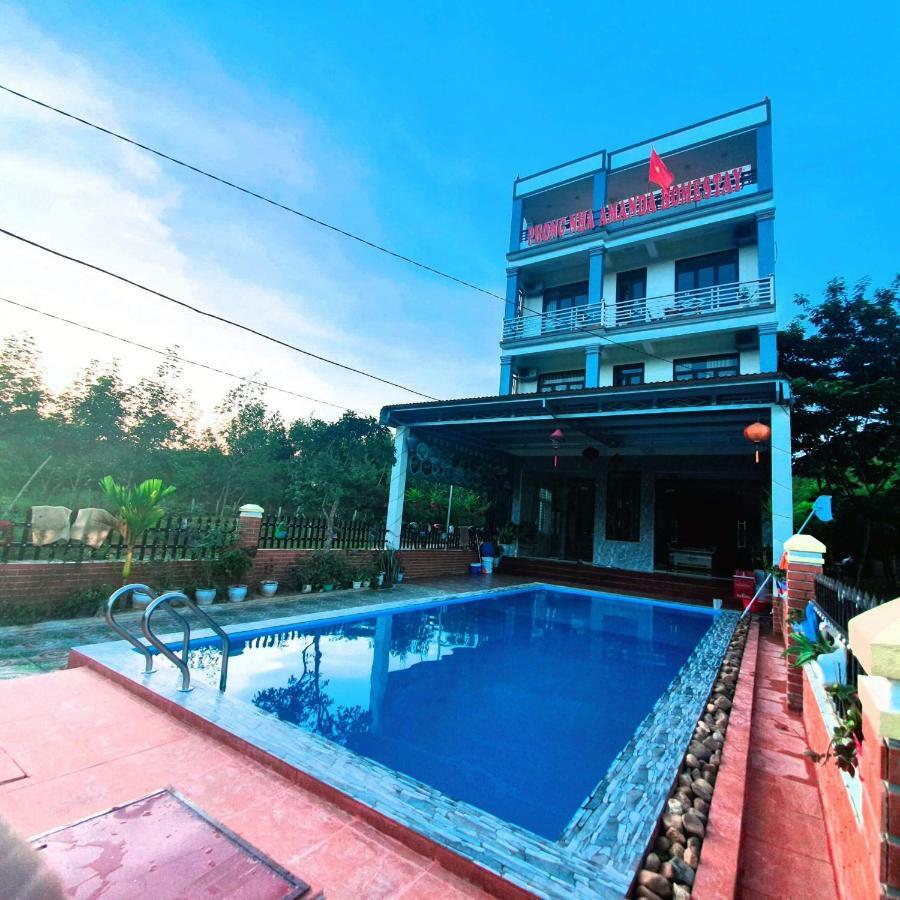 Amanda Hostel