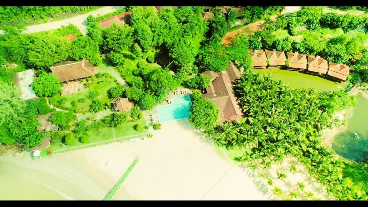 Dưỡng Bãi Biển Chez Carole 4*