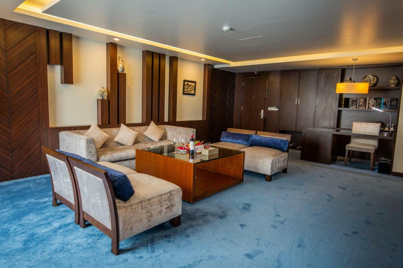 Khách sạn Luxury