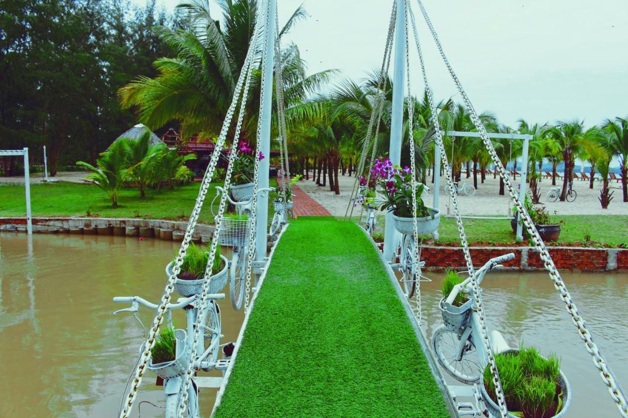 Dưỡng Bãi Biển Chez Carole