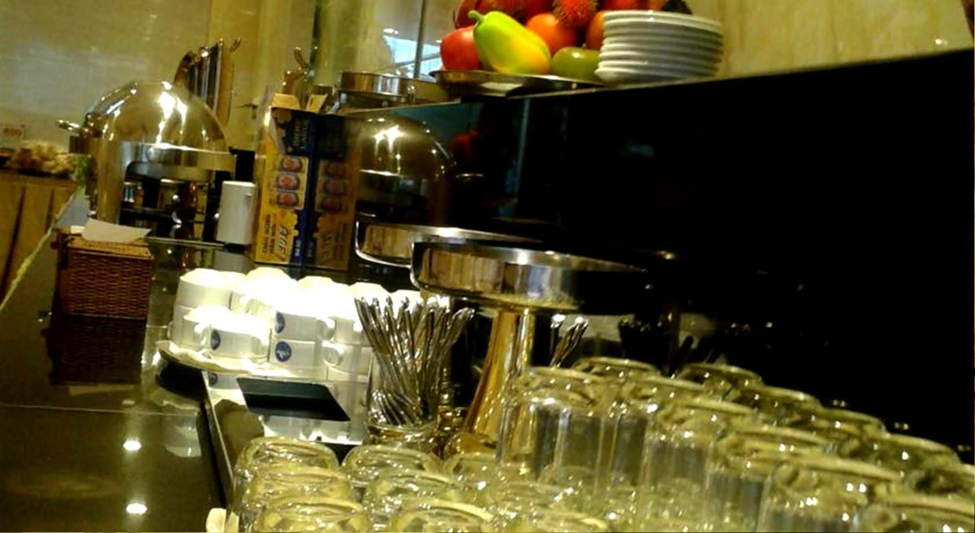 Bay Sydney Hotel 3*