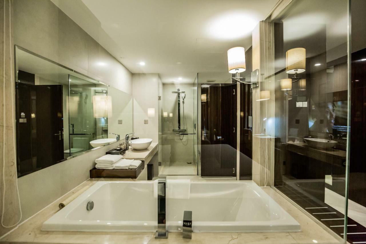 Luxury Khách sạn Hạ Long