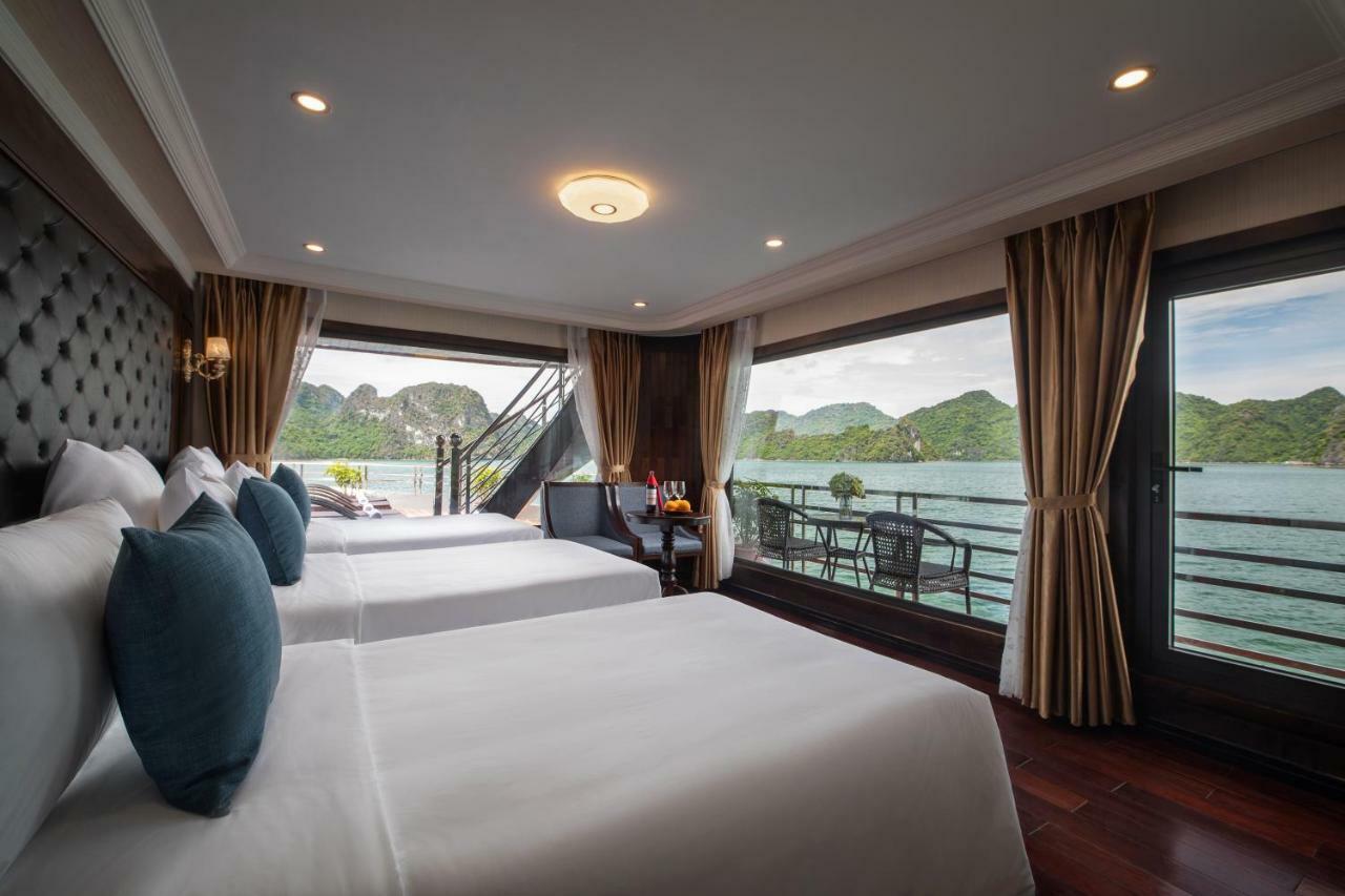 Botel La Pandora Cruises