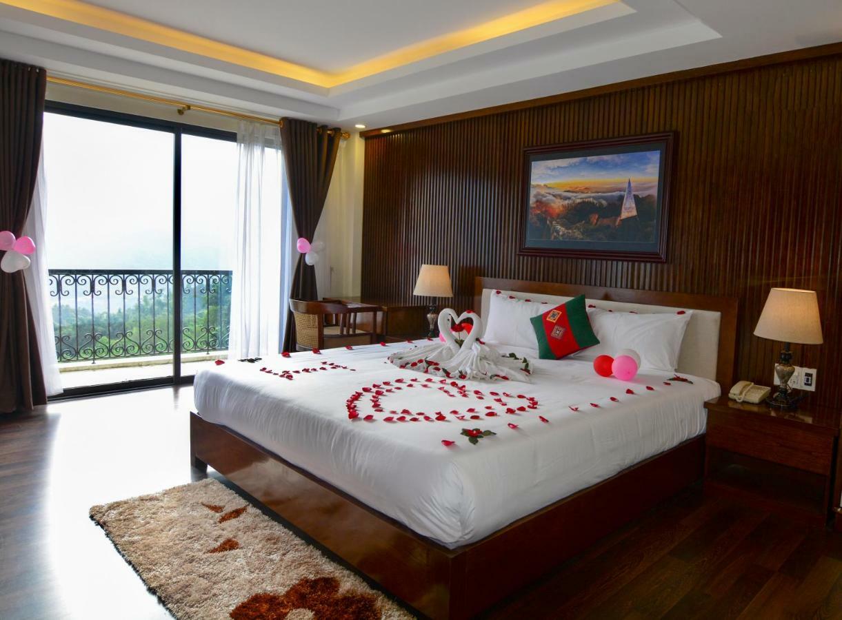 Khách sạn The View 4*