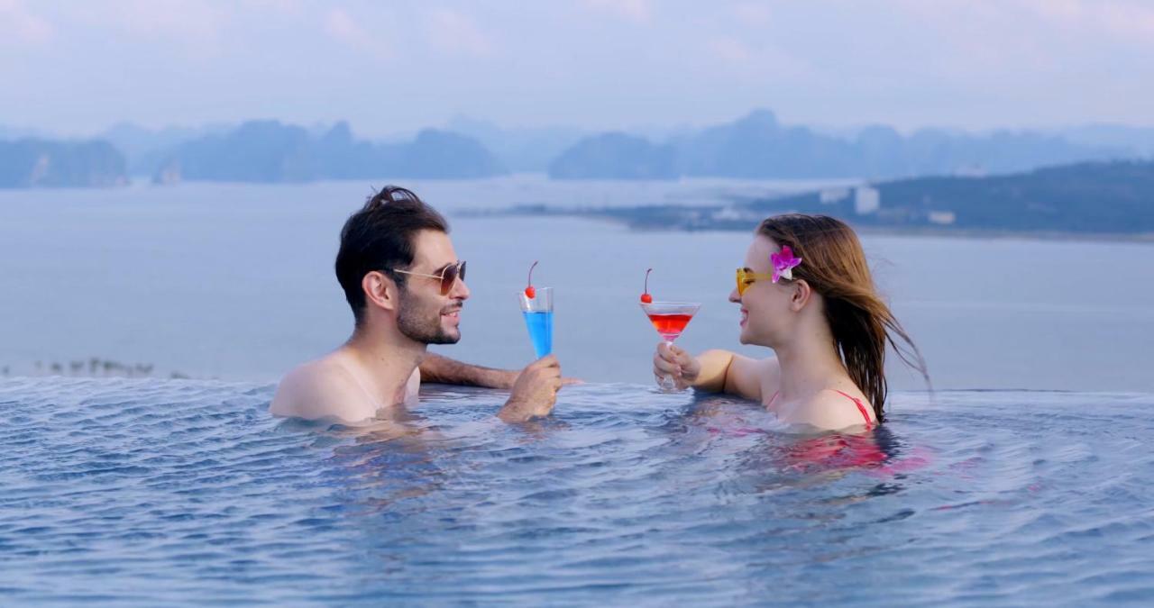 Khách sạn Luxury Hạ Long