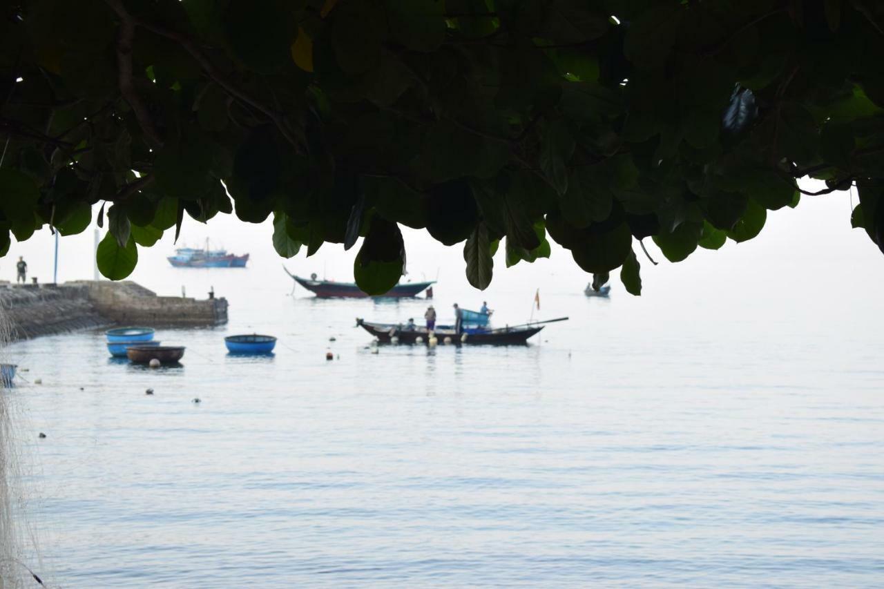 Cham Island Smiles *