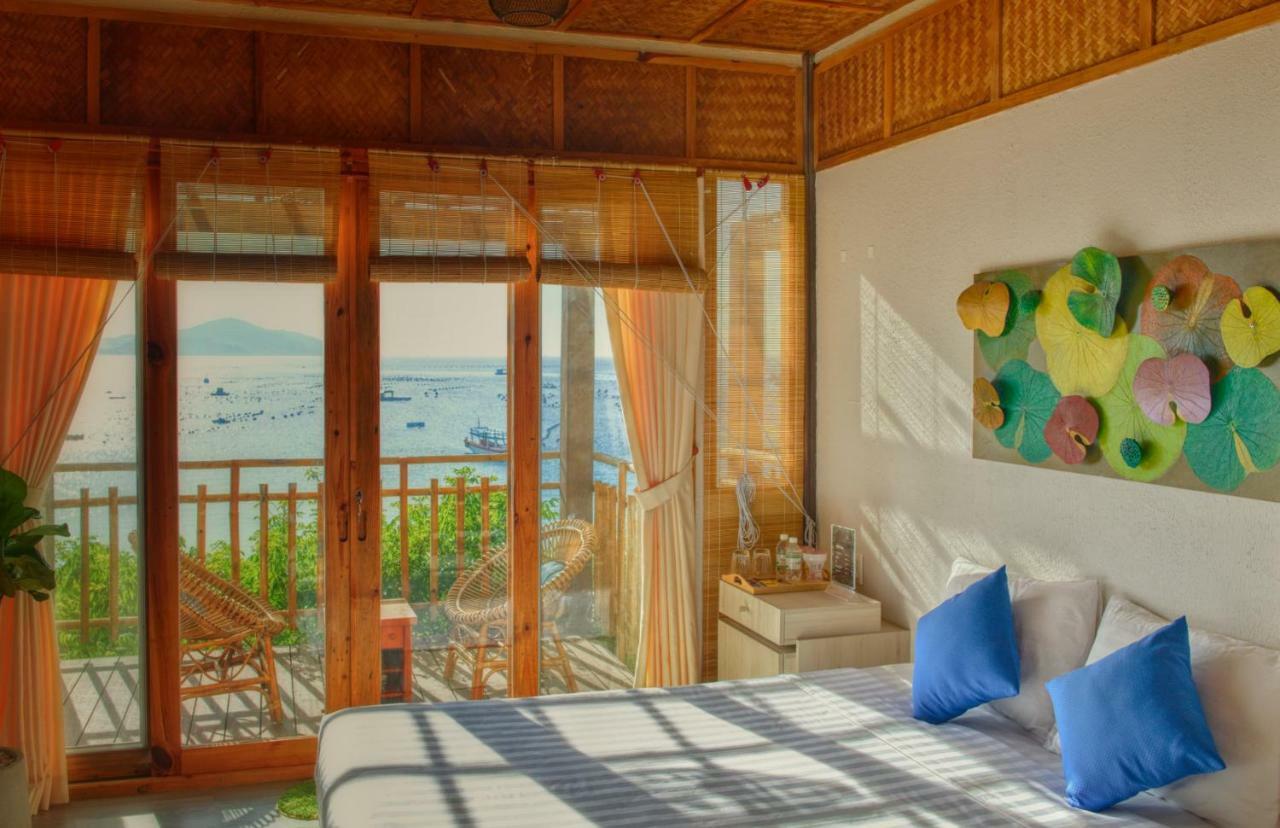 Escalade Experience Cam Ranh