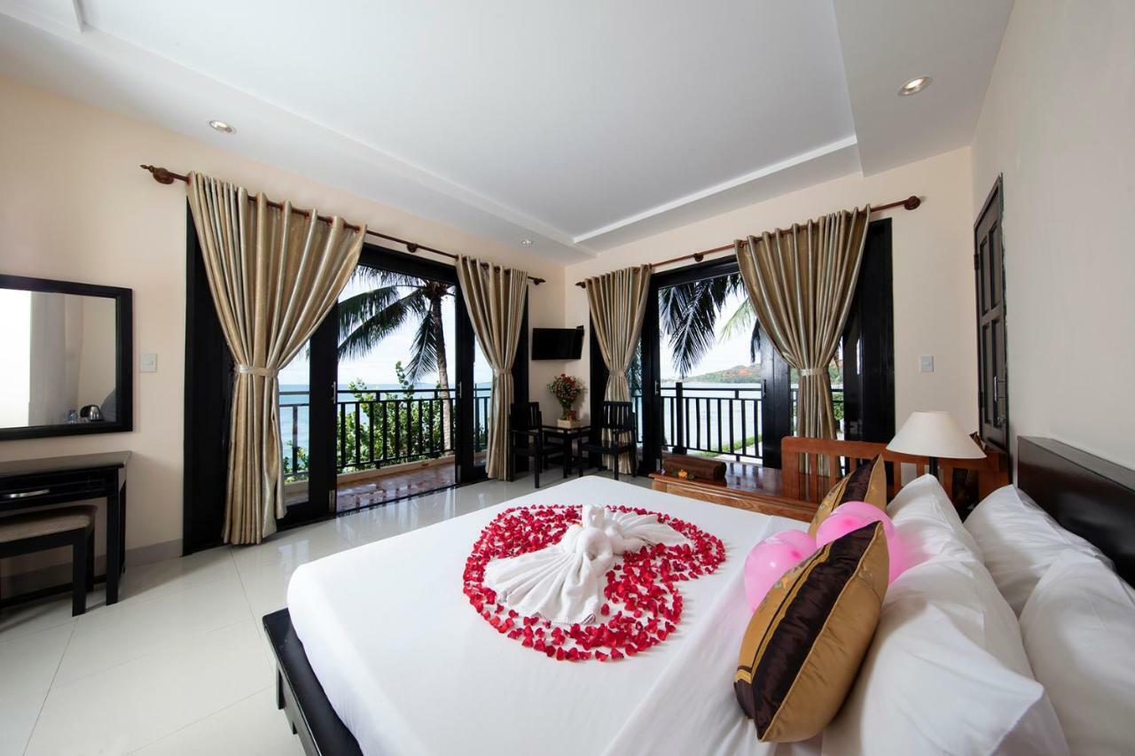 Hon Rom Central Beach Resort