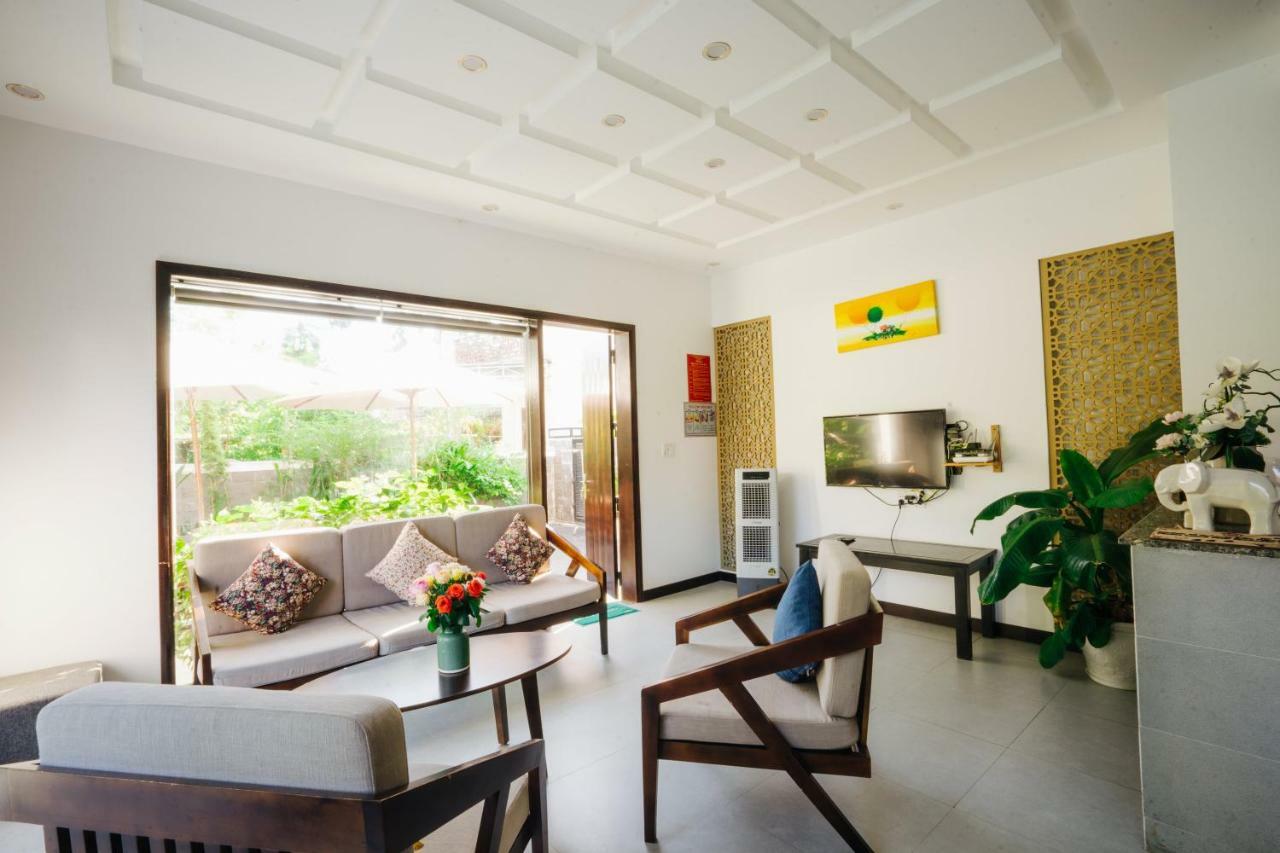 Lotus Aroma Hotel 3*