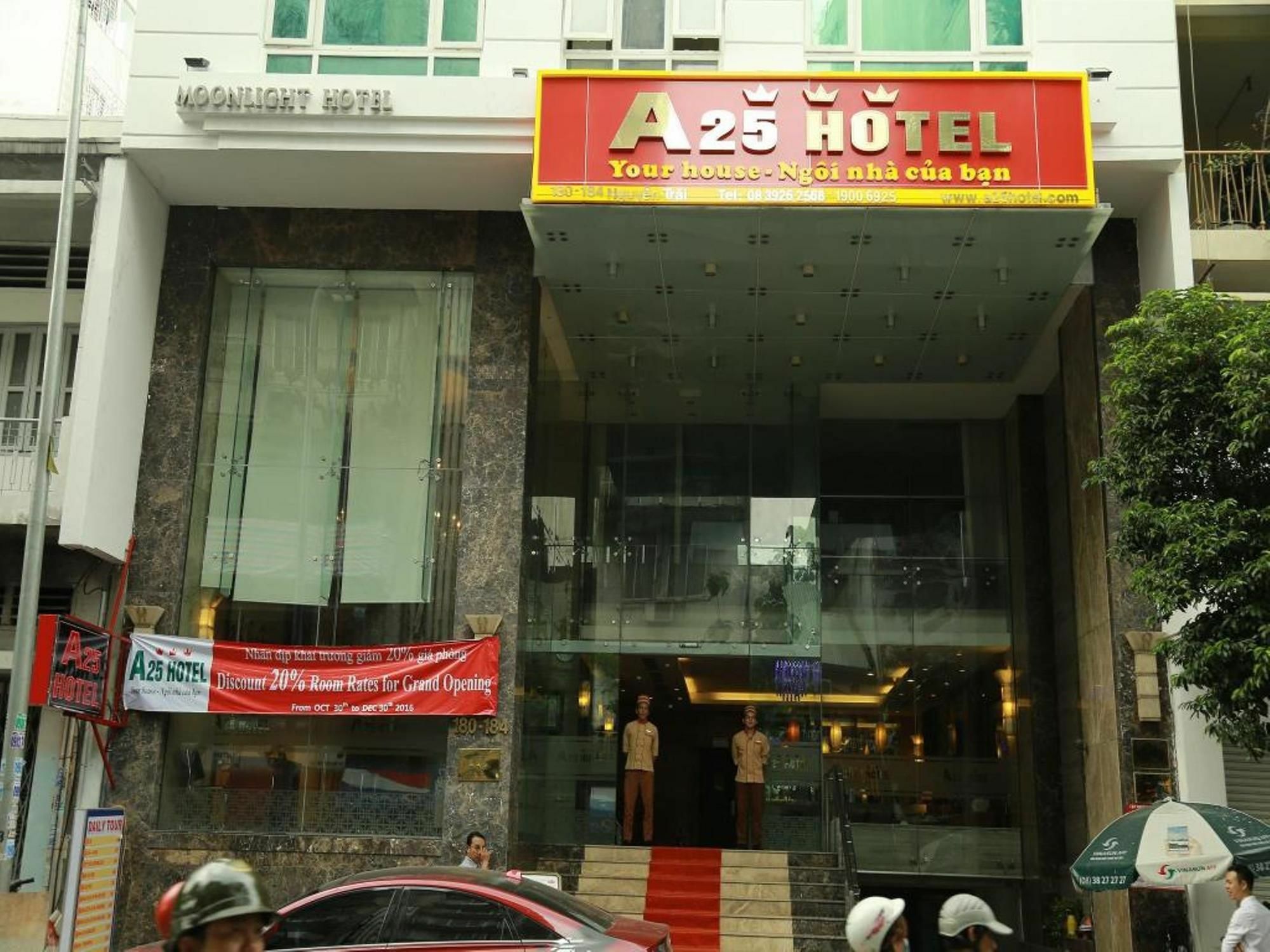 Khách sạn A25 - 180 Nguyễn Trãi 3*