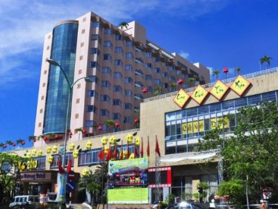 Hotel Yasaka Saigon & 4*