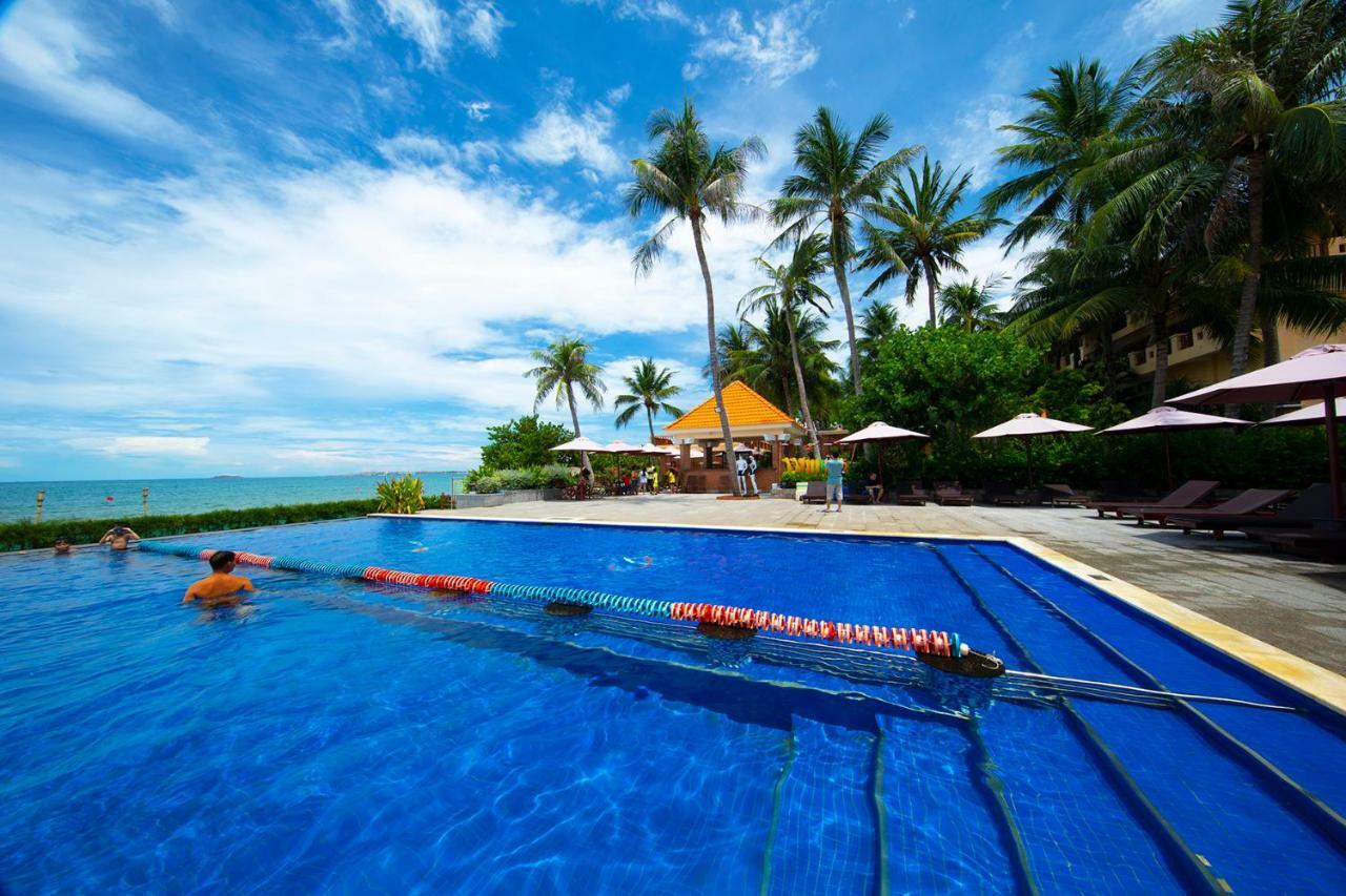 Hon Rom Central Beach Resort Resort