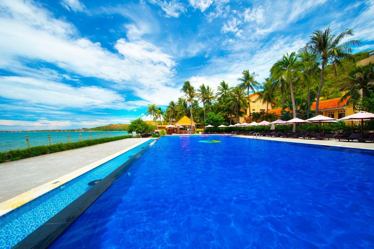 Hon Rom Central Beach Resort Resort
