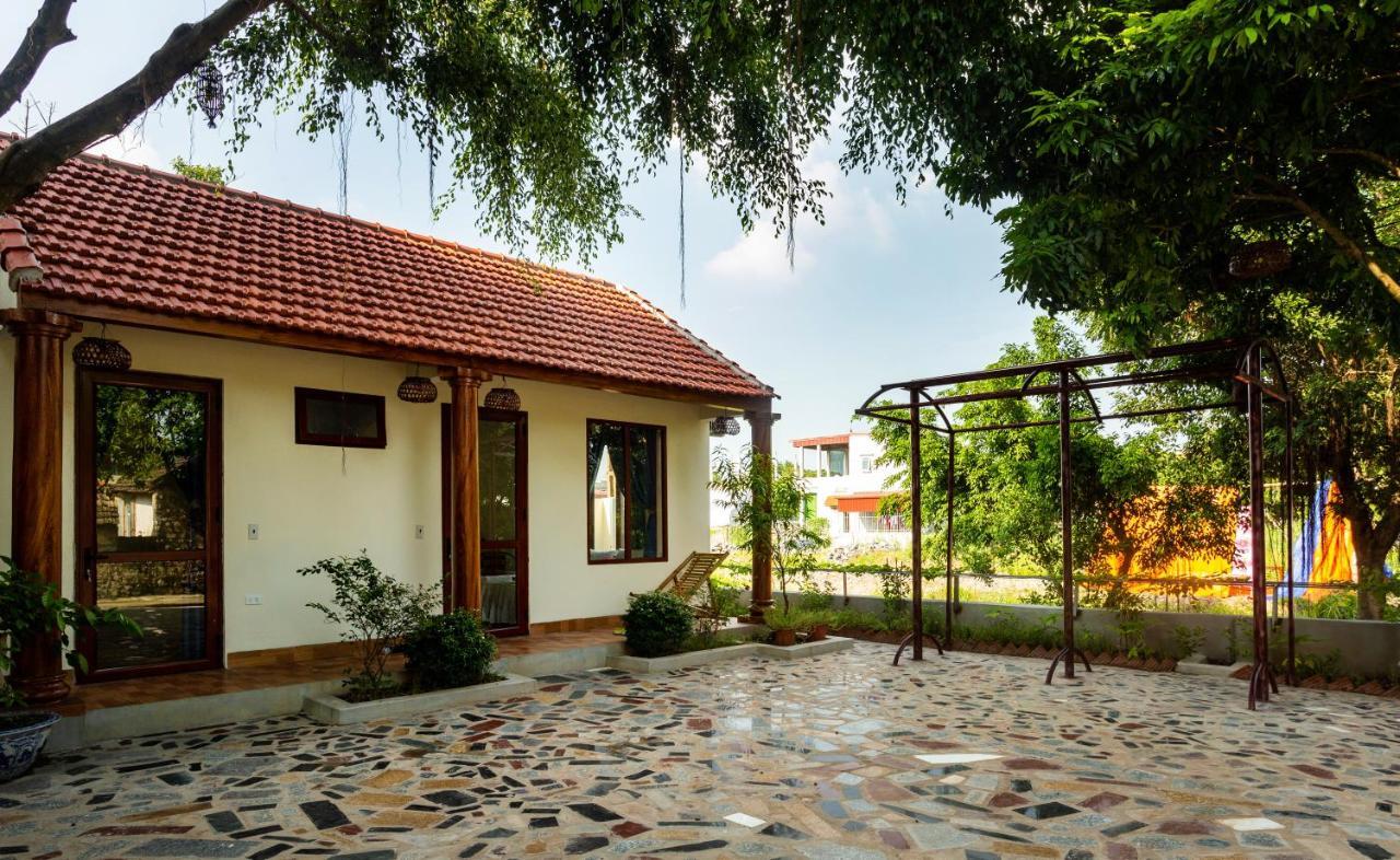 Hang Mua Hotel