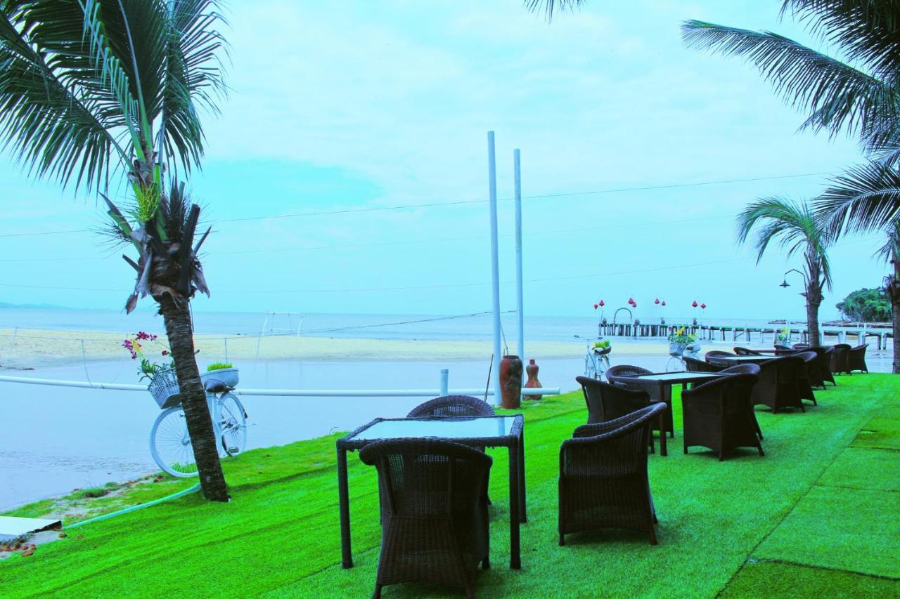 Khu nghỉ mát Dưỡng Bãi Biển Chez Carole 4*