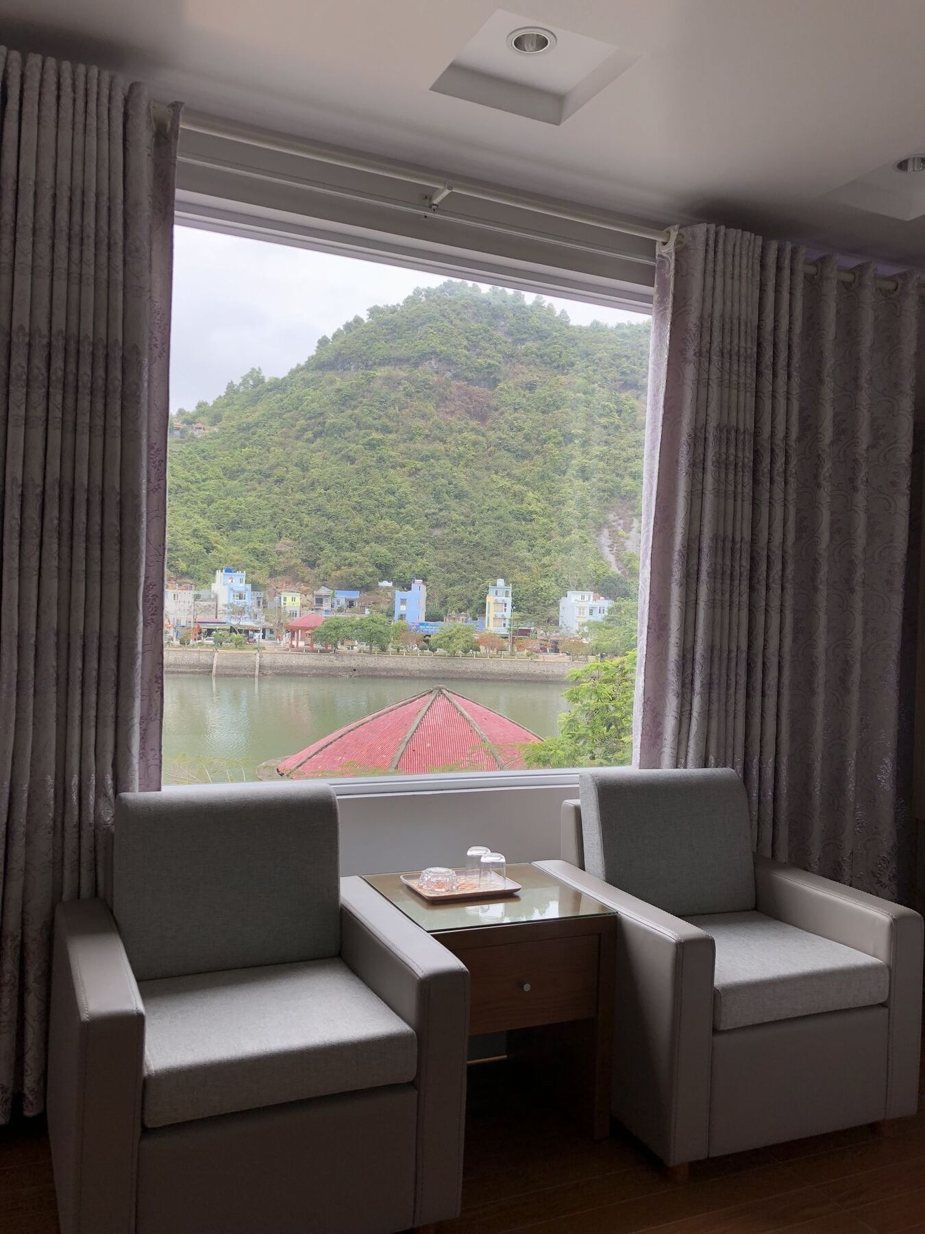 Catba 2 Hotel
