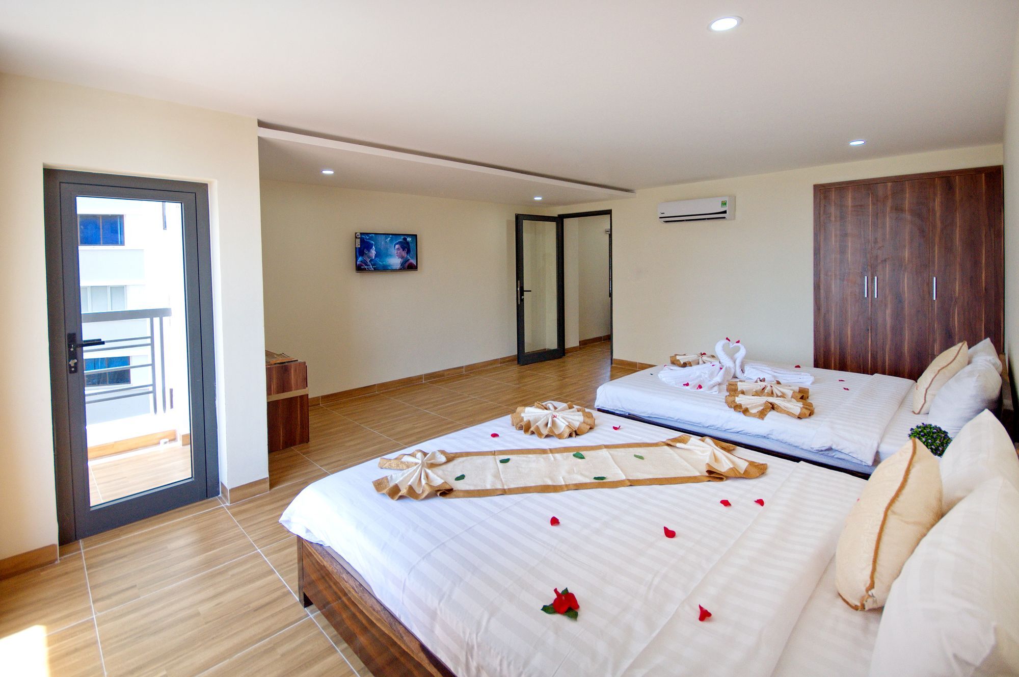 Hotel Harvey & Nha Trang