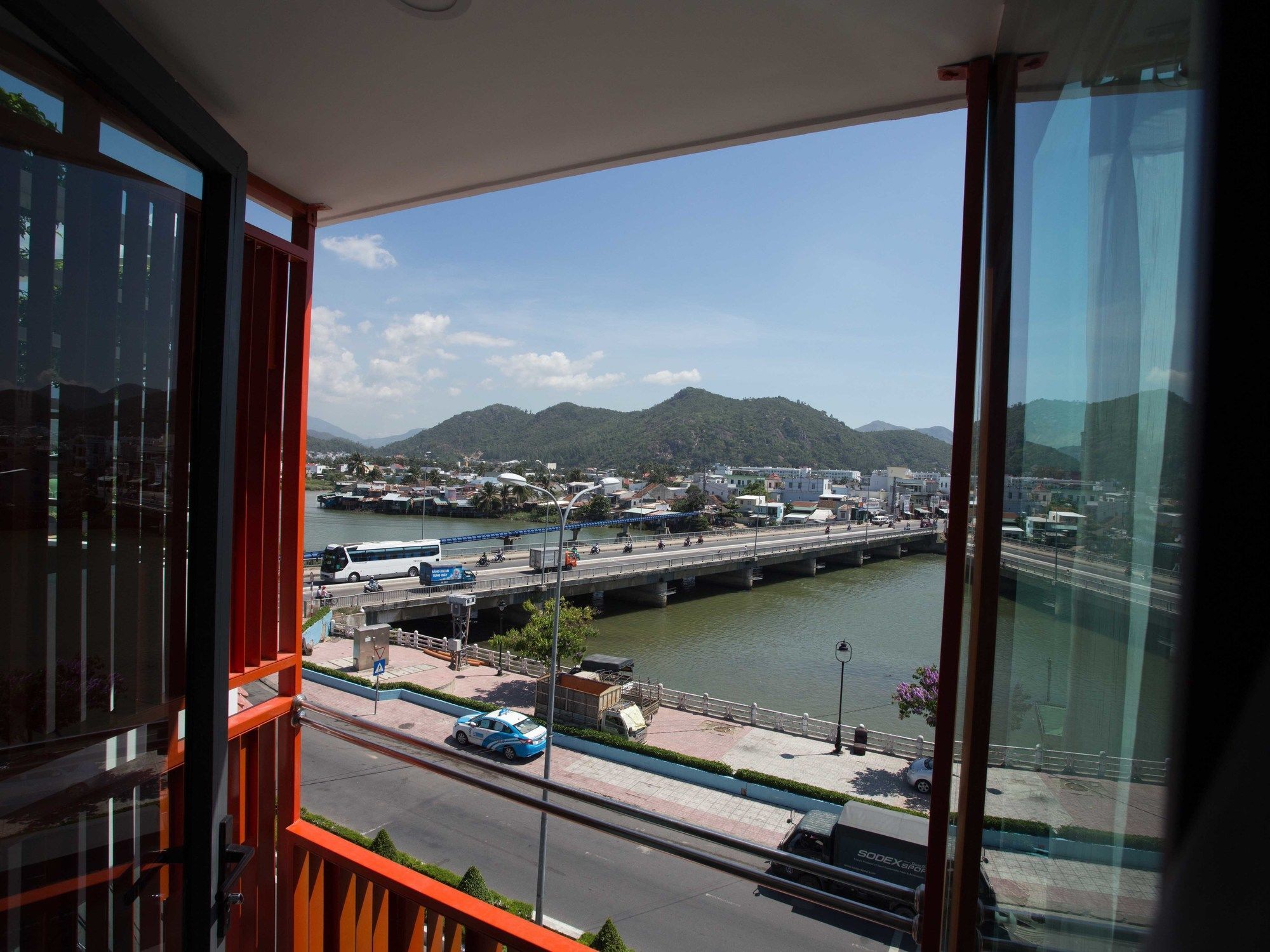 Moonlight Bay & 2* Nha Trang
