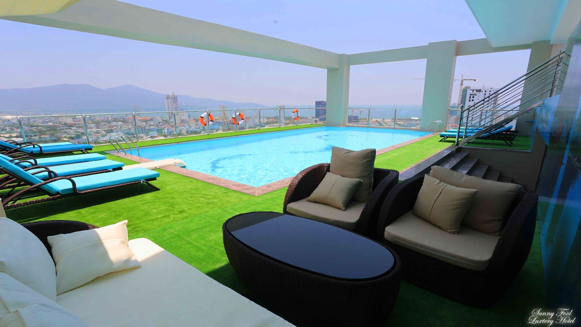 Hotel Luxtery & Đà Nẵng