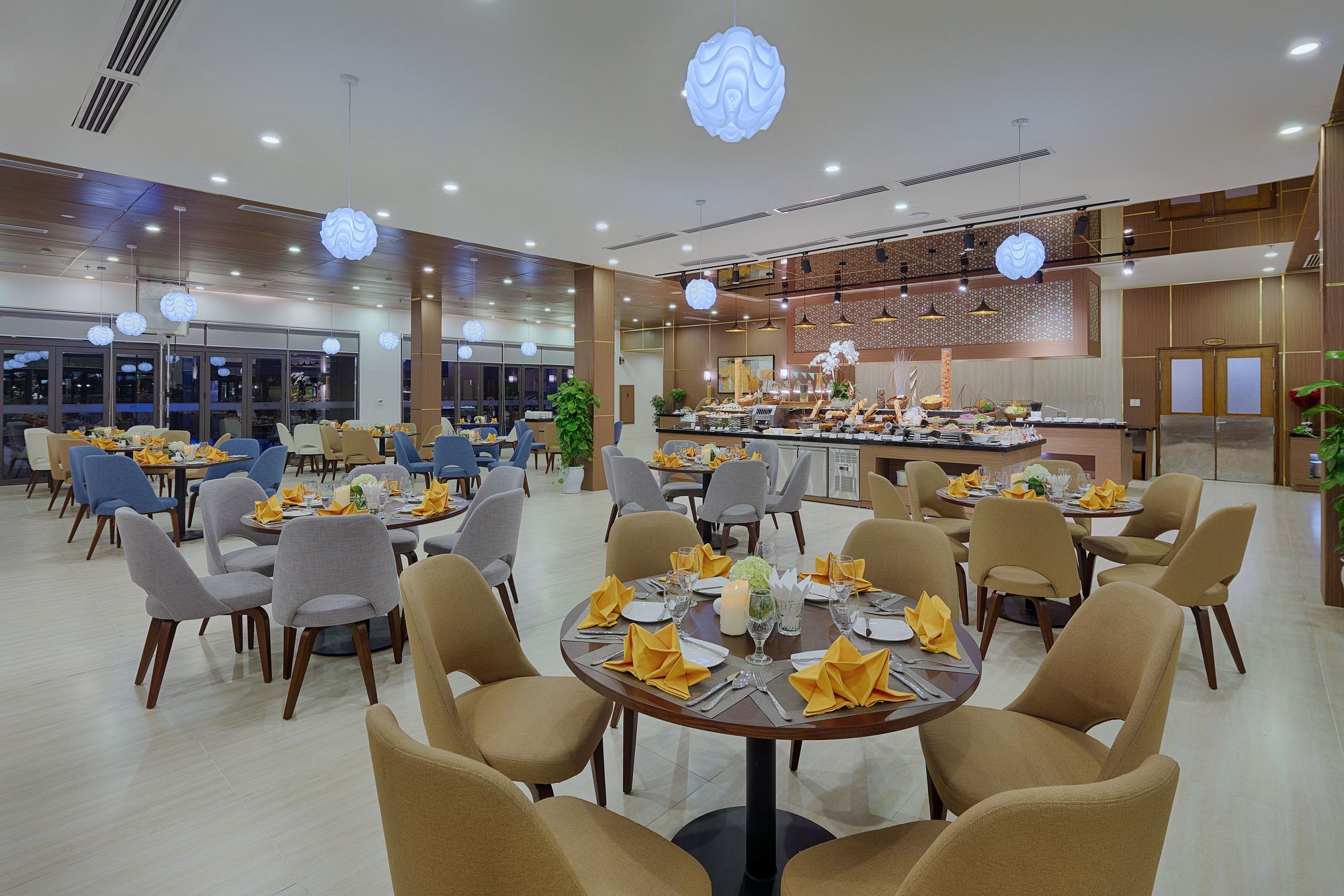 Khu nghỉ mát Royal Lotus & Hạ Long