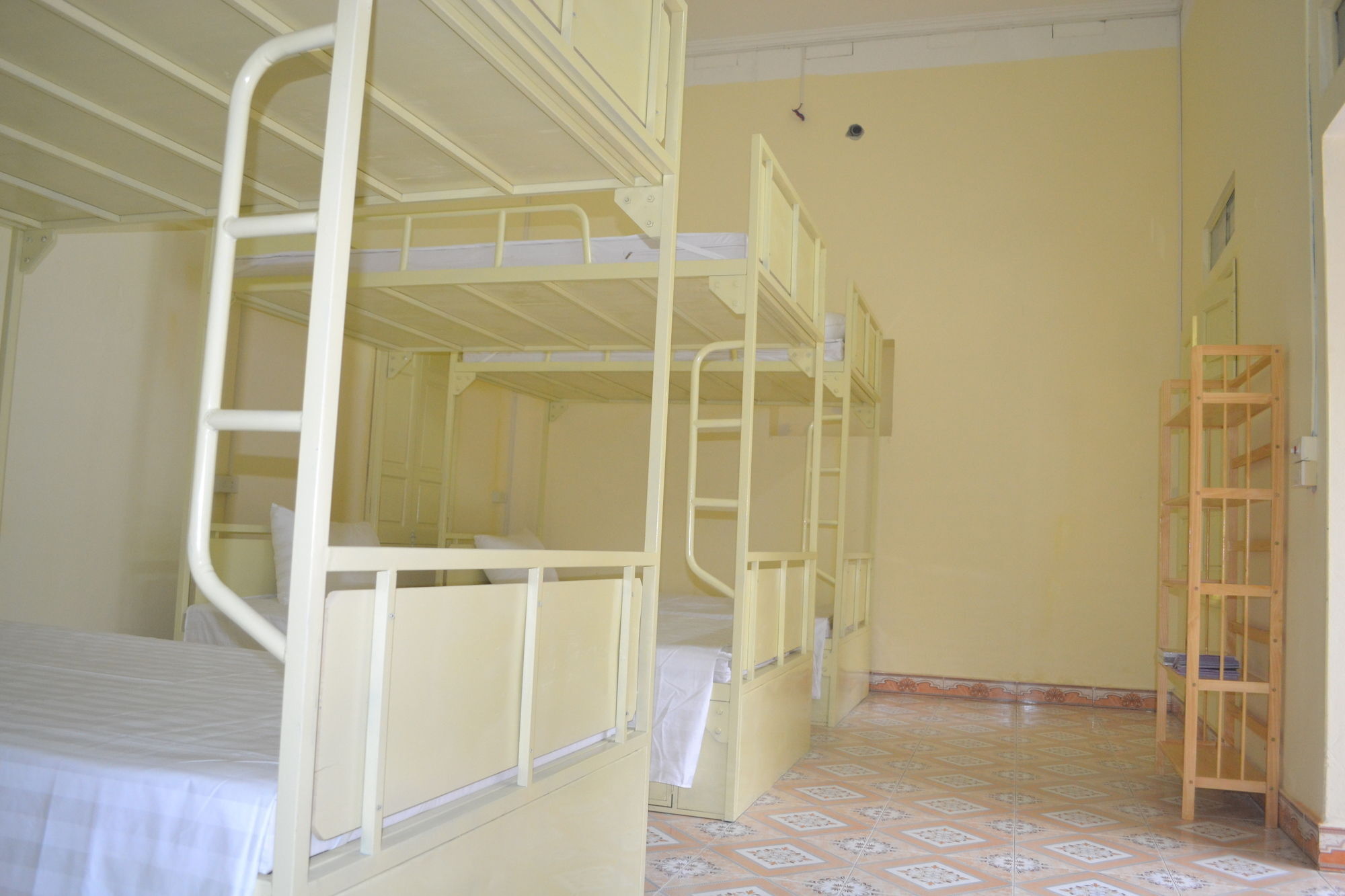 Hoalu Backpacker Ninh Binh