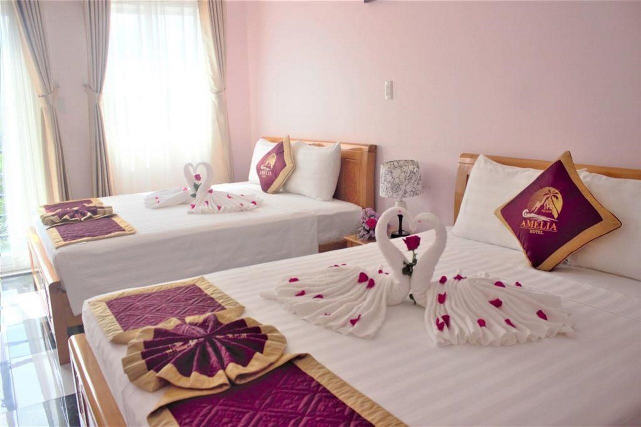 Khách sạn Amelia 2*