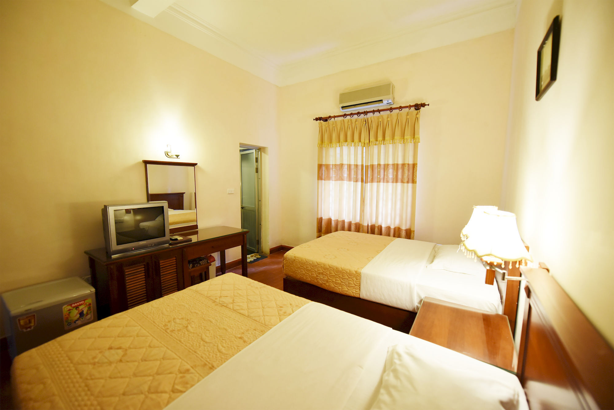 Hotel Gieng Ngoc Sea Moutain View Cat Ba