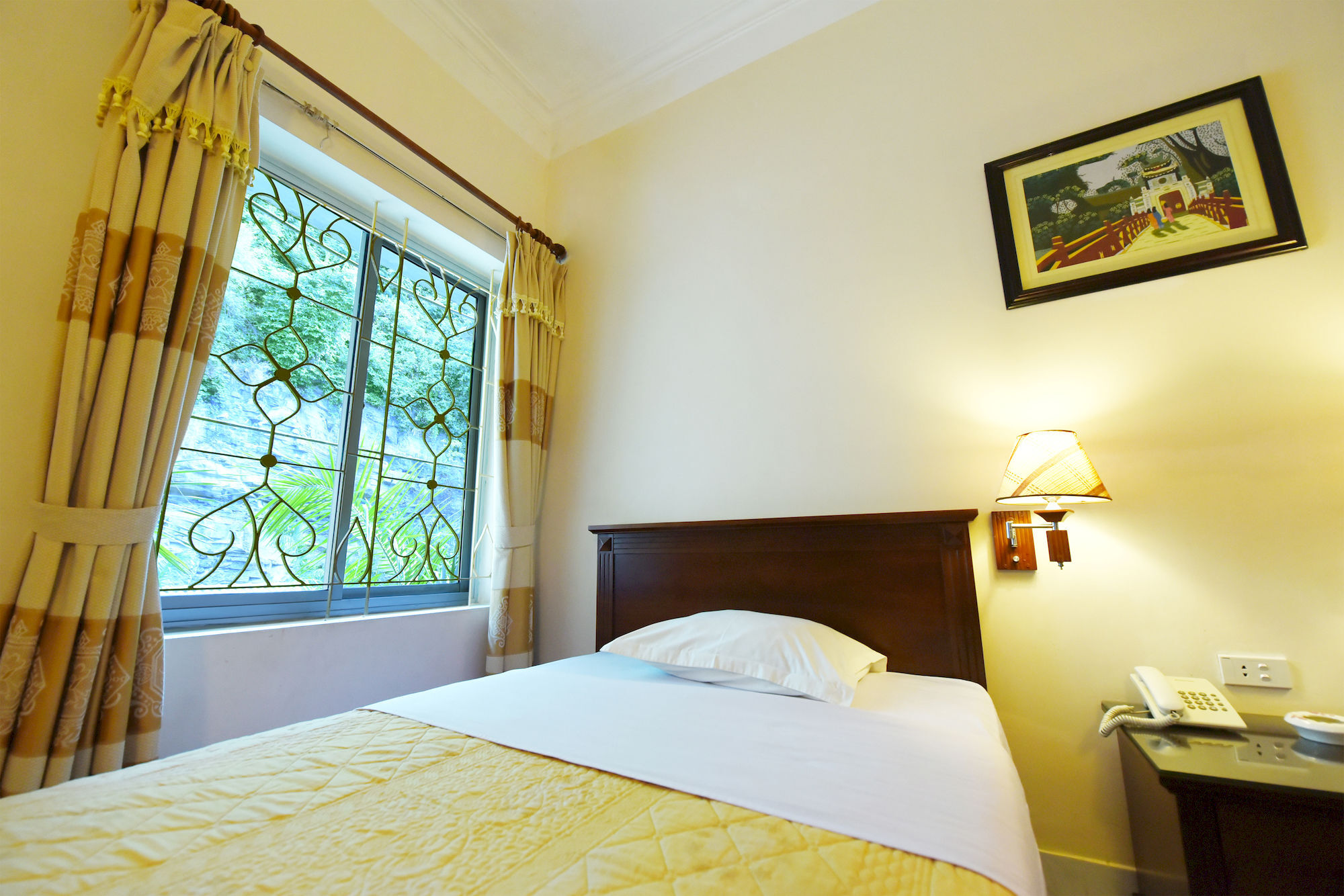 Khách sạn Gieng Ngoc 2*