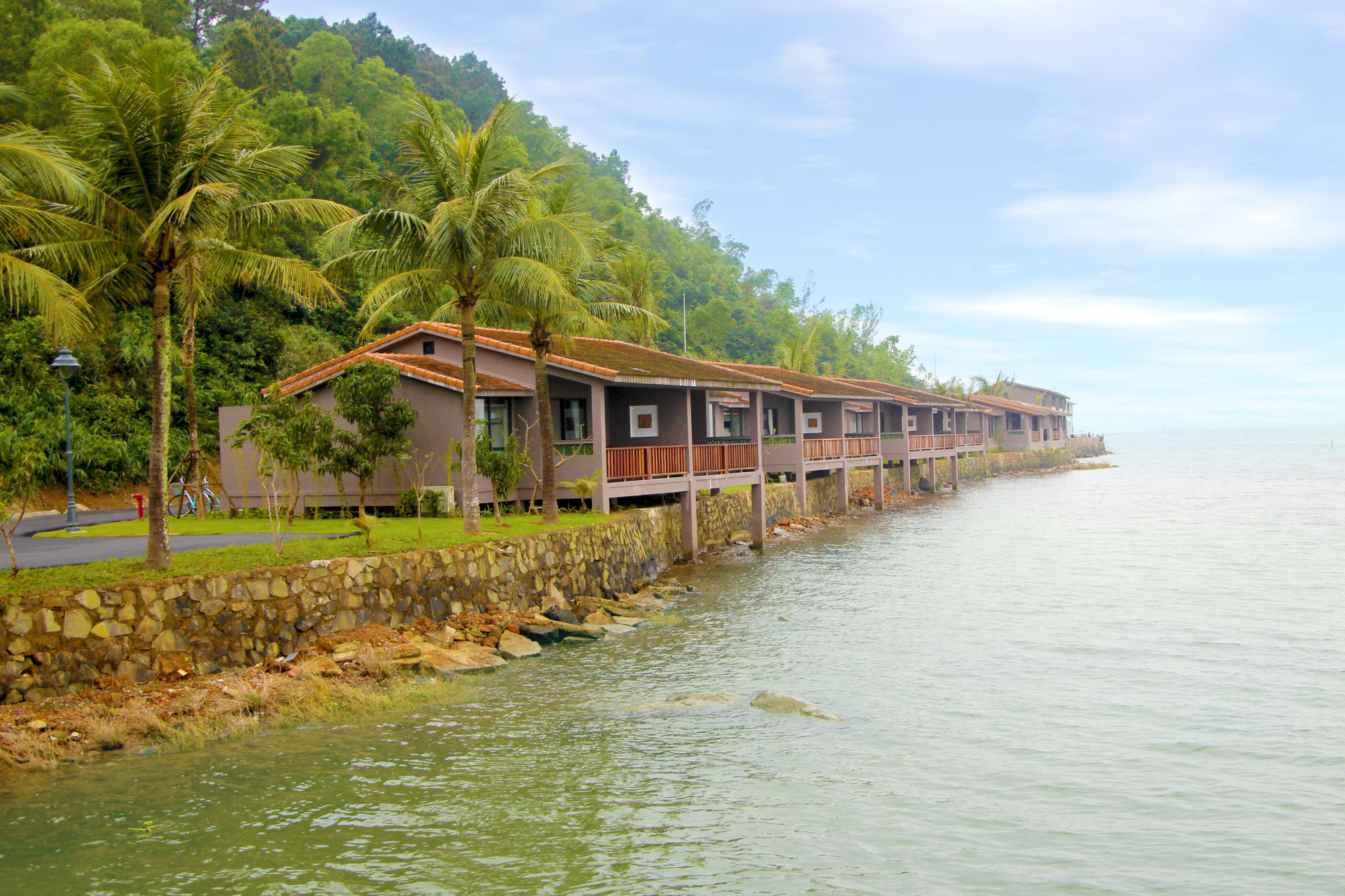 Khu nghỉ mát Vedana Lagoon & Huế