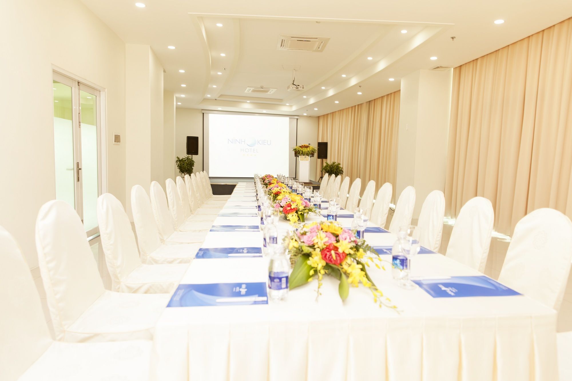 Hotel Ninh Kieu Riverside 4*